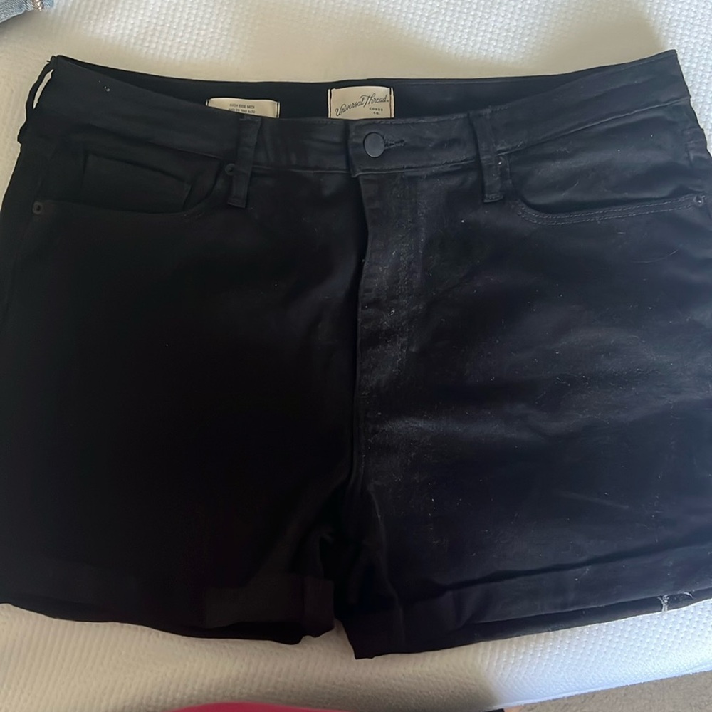 Universal thread black denim shorts size 18